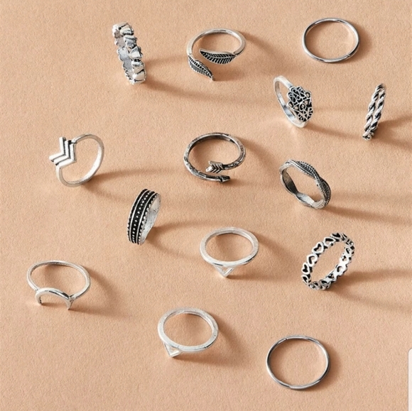 *Vera* Set of 14 Rings - Picture 2 of 3